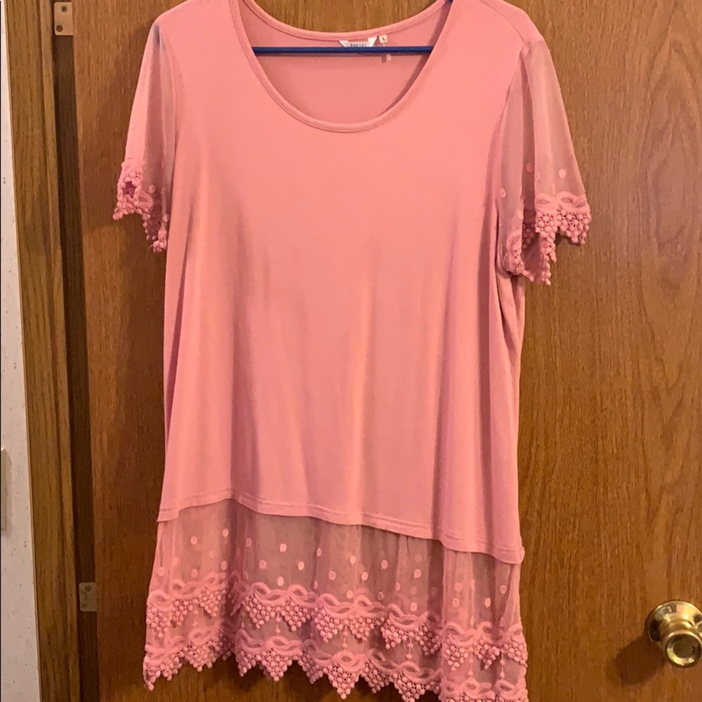 Lace sleeve and bottom top